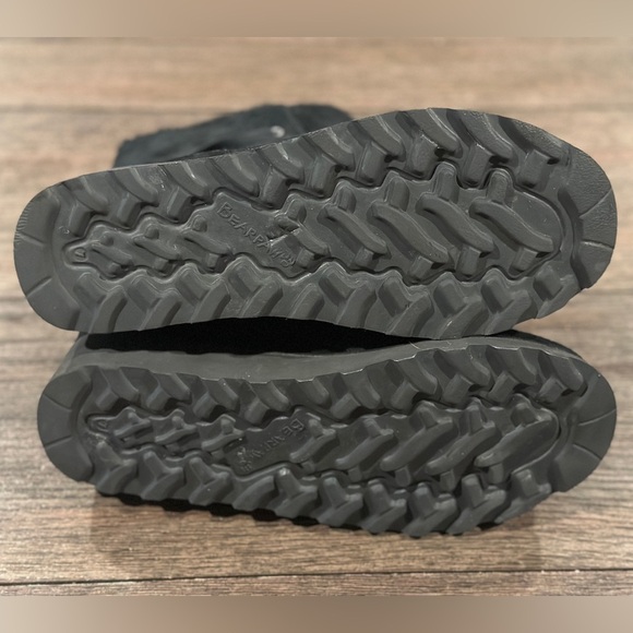 BearPaw Krista Black Suede Sheepskin Wool lined lace up wedge boots sz 7 - Picture 4 of 8